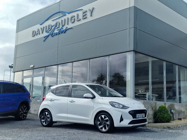 Hyundai i10 Hatchback, Petrol, 2023, White