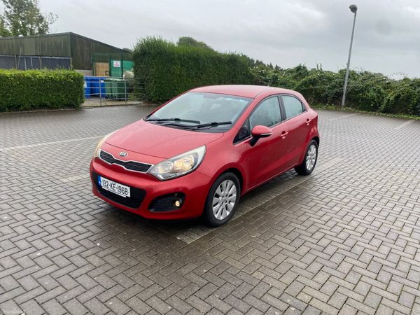 Kia Rio Hatchback, Diesel, 2013, Red