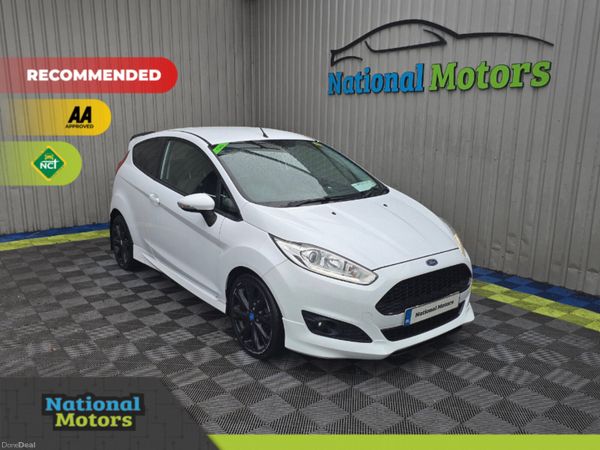 Ford Fiesta Hatchback, Petrol, 2016, White