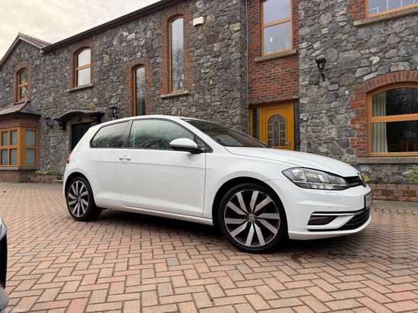 Volkswagen Golf Estate, Petrol, 2019, White