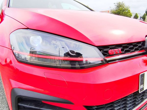 Volkswagen Golf Hatchback, Petrol, 2014, Red