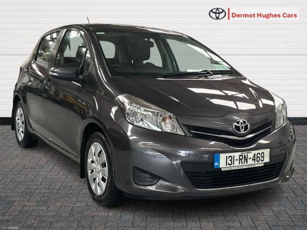 Toyota Yaris Hatchback, Petrol, 2013, Grey