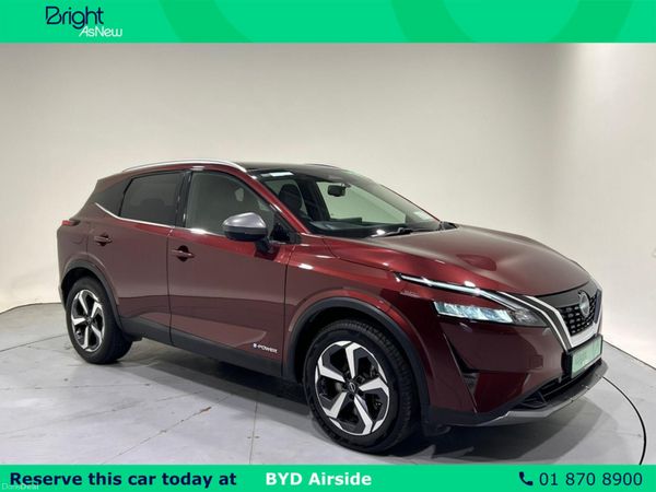 Nissan Qashqai MPV, Petrol, 2023, Red