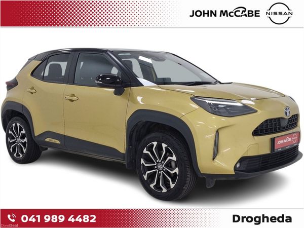 Toyota Yaris Cross Hatchback, Petrol Hybrid, 2022, Yellow