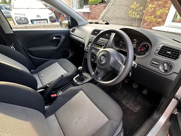 Volkswagen Polo Hatchback, Diesel, 2010, Silver