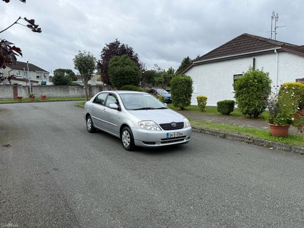 Toyota Corolla Saloon, Petrol, 2004, Silver