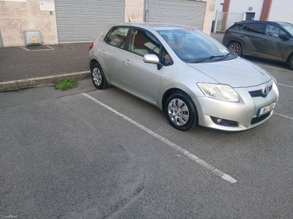 Toyota Auris Hatchback, Diesel, 2009, Silver