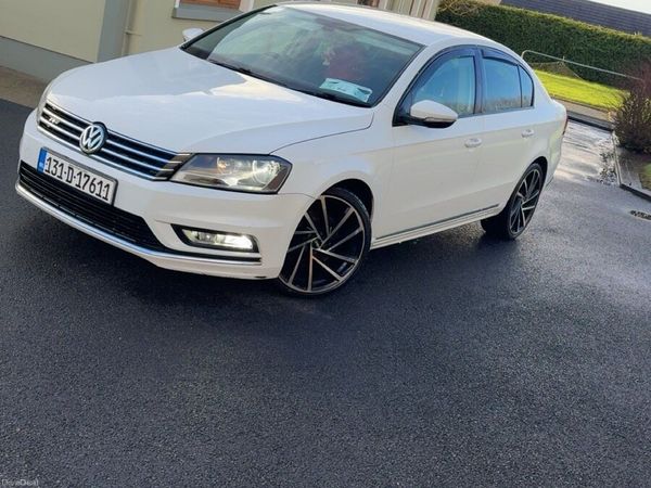 Volkswagen Passat Saloon, Diesel, 2013, White