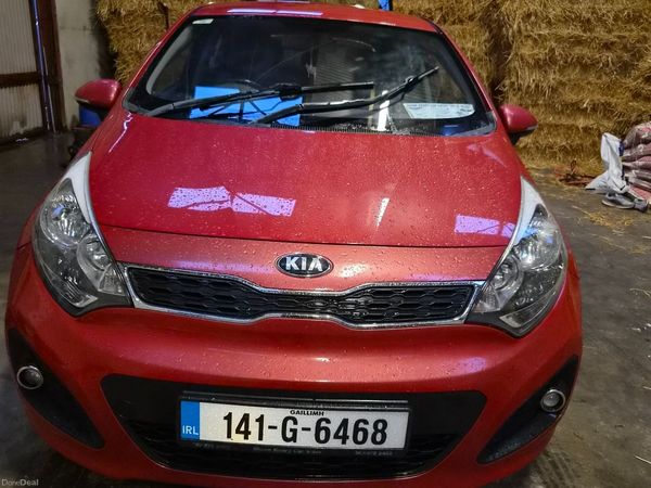 Kia Rio Hatchback, Petrol, 2014, Red