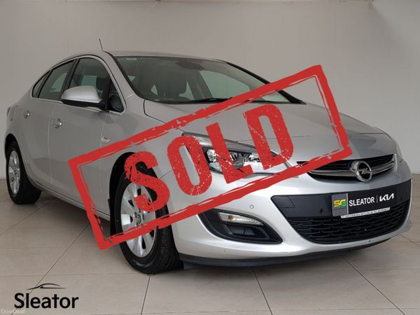 Opel Astra Saloon, Petrol, 2016, Silver