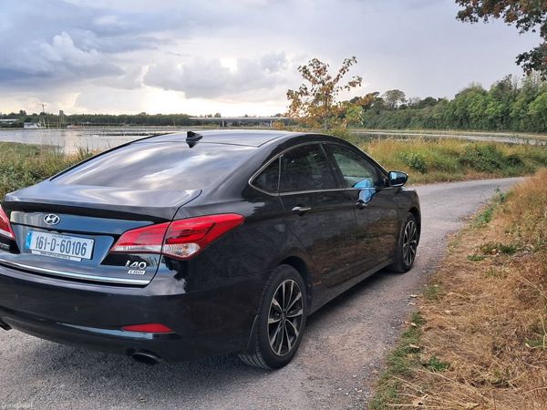 Hyundai i40 Saloon, Diesel, 2016, Black