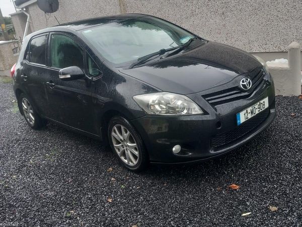 Toyota Auris Hatchback, Diesel, 2012, Black