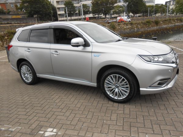 Mitsubishi Outlander SUV, Petrol Plug-in Hybrid, 2019, Silver