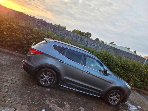 Hyundai Santa Fe SUV, Diesel, 2012, Silver