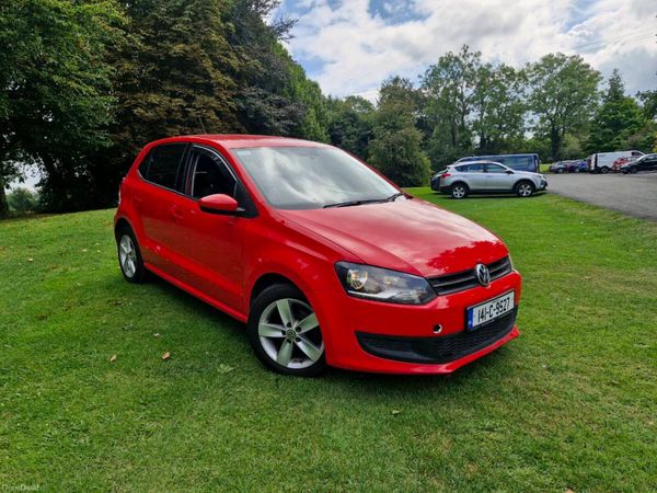 Volkswagen Polo Hatchback, Petrol, 2014, Red