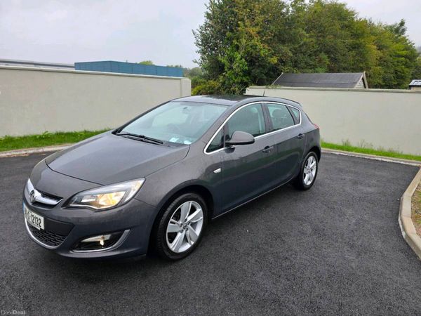Vauxhall Astra Hatchback, Petrol, 2014, Grey