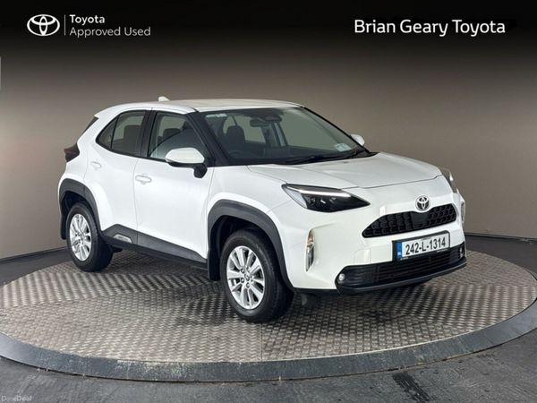 Toyota Yaris Cross Hatchback, Petrol Hybrid, 2024, White