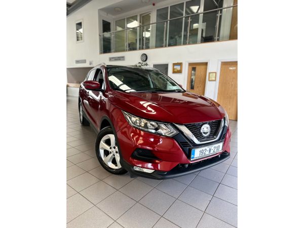 Nissan Qashqai MPV, Diesel, 2019, Red