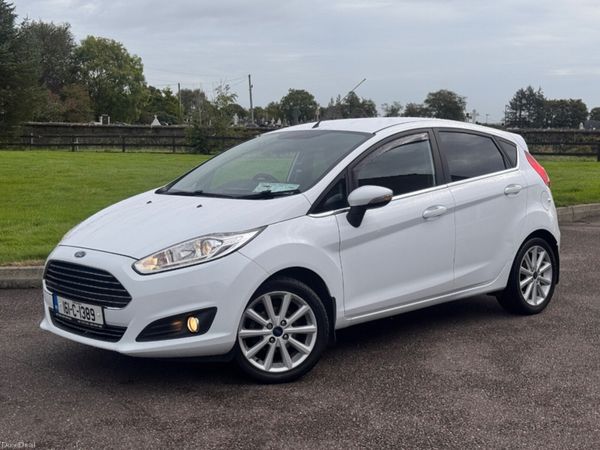 Ford Fiesta Hatchback, Petrol, 2016, White
