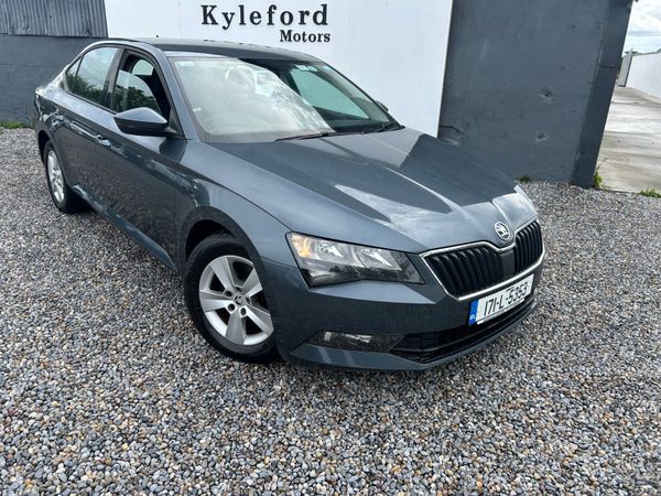 Skoda Superb Hatchback, Diesel, 2017, Grey