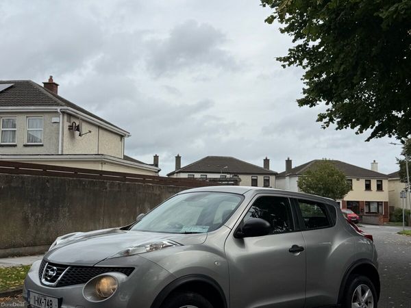 Nissan Juke SUV, Petrol, 2011, Silver