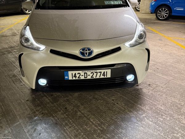 Toyota Prius MPV, Petrol Hybrid, 2014, White