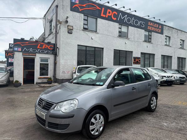 Volkswagen Polo Hatchback, Petrol, 2006, Silver