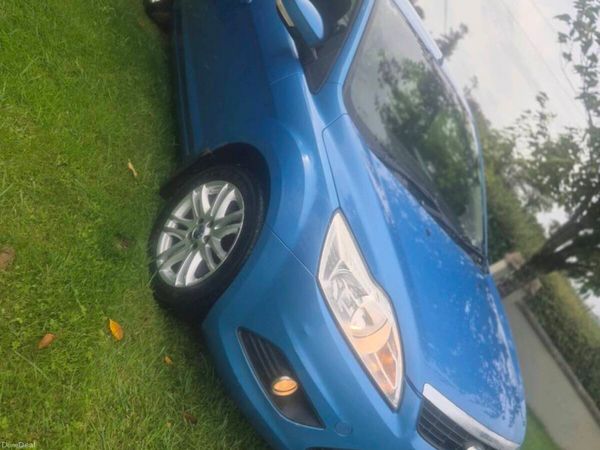 Ford Focus Saloon, Diesel, 2011, Blue