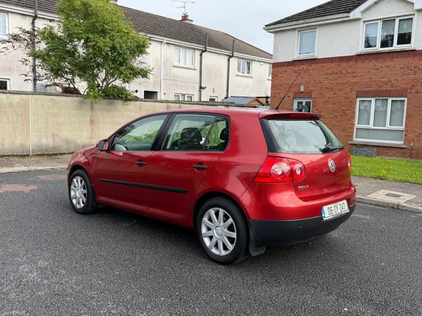 Volkswagen Golf Hatchback, Petrol, 2006, Red