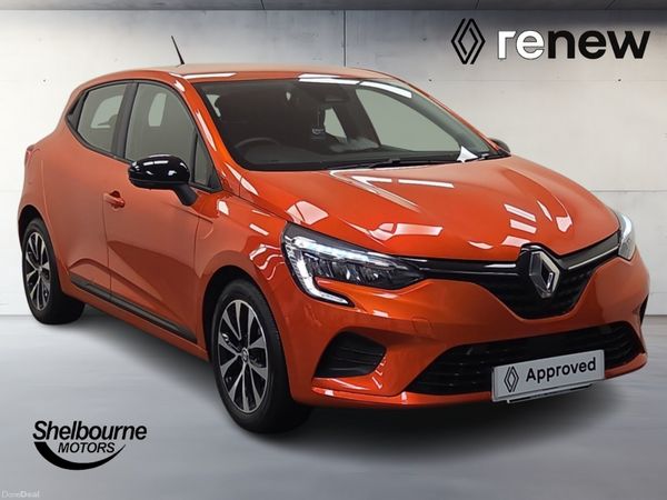 Renault Clio Hatchback, Petrol, 2023, Orange