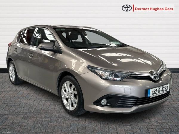 Toyota Auris Hatchback, Petrol, 2015, Bronze