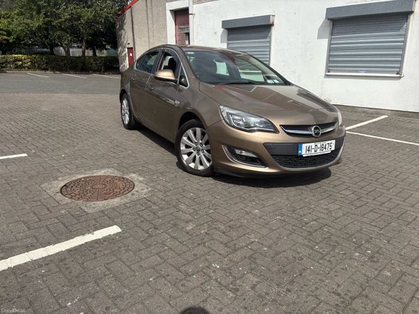 Opel Astra Saloon, Diesel, 2014, Bronze