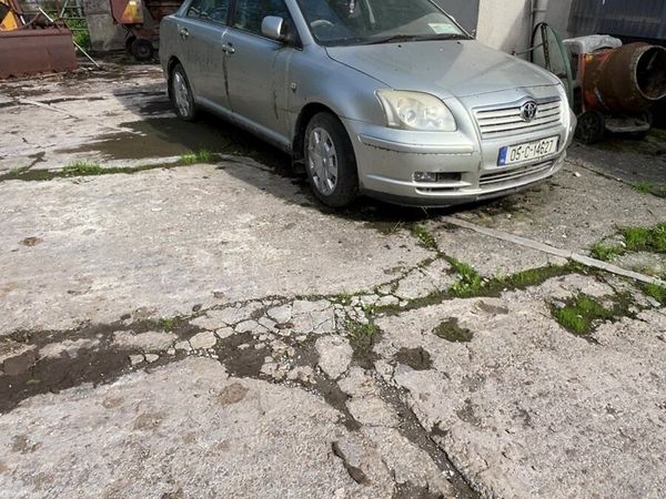 Toyota Avensis Saloon, Petrol, 2005, Silver