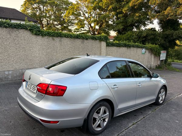 Volkswagen Jetta Saloon, Diesel, 2014, Silver