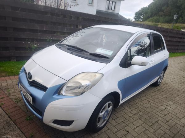 Toyota Vitz Hatchback, Petrol, 2010, White