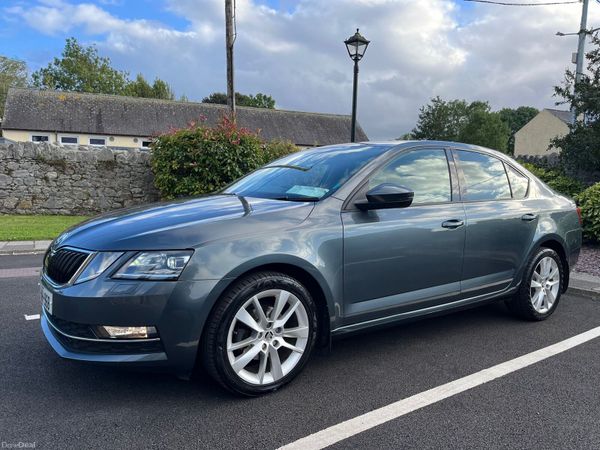 Skoda Octavia Hatchback, Diesel, 2017, Grey