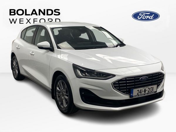 Ford Focus Hatchback, Petrol, 2024, White