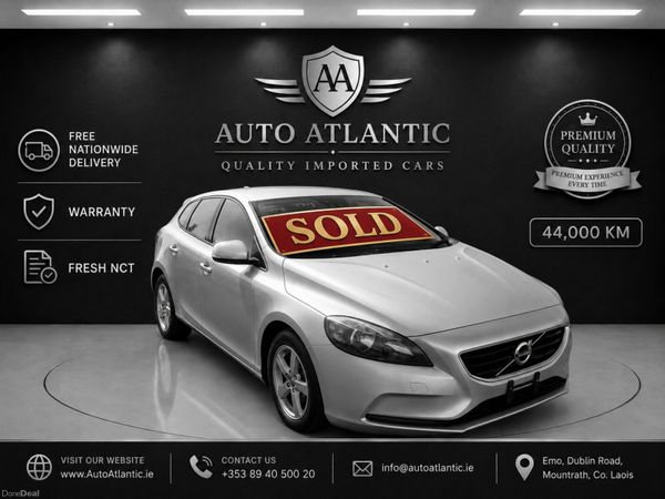 Volvo V40 Hatchback, Petrol, 2015, Silver