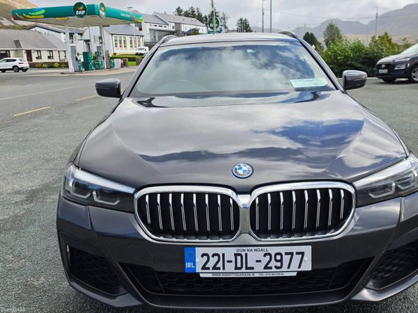 BMW 5-Series Estate, Petrol Hybrid, 2022, Grey