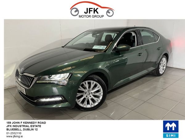 Skoda Superb Hatchback, Diesel, 2021, Green