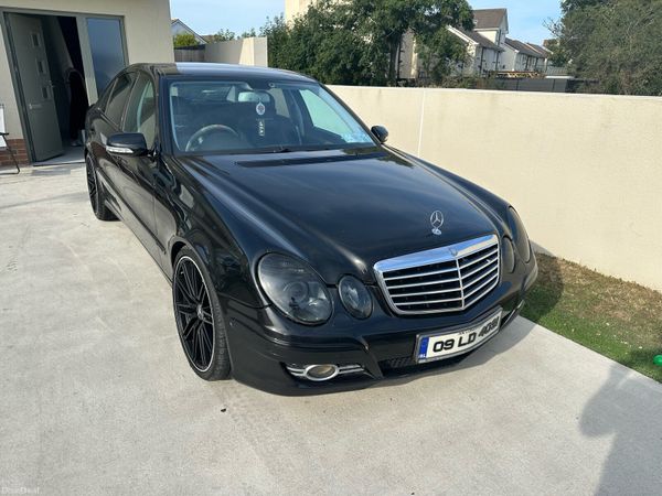 Mercedes-Benz E-Class Saloon, Diesel, 2009, Black