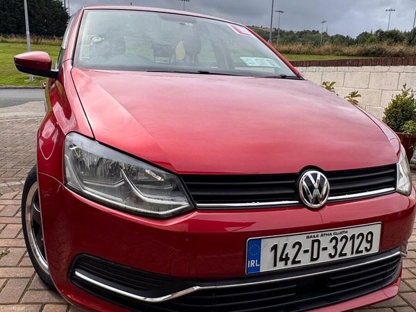 Volkswagen Polo Hatchback, Petrol, 2014, Red