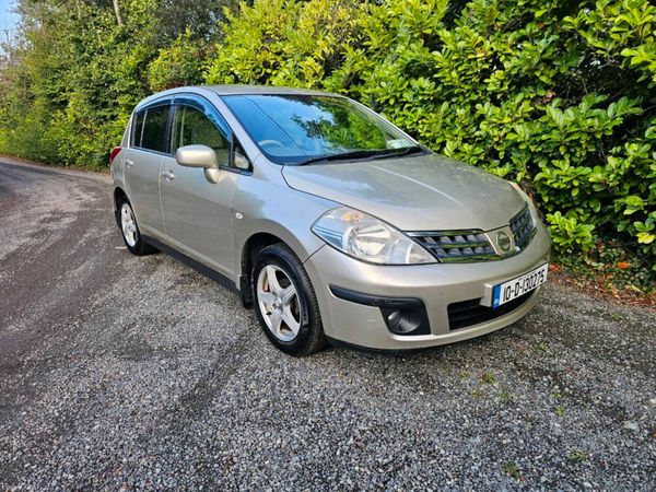 Nissan Tiida Hatchback, Petrol, 2010, Beige