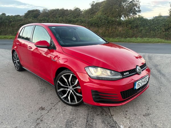 Volkswagen Golf Estate, Diesel, 2015, Red