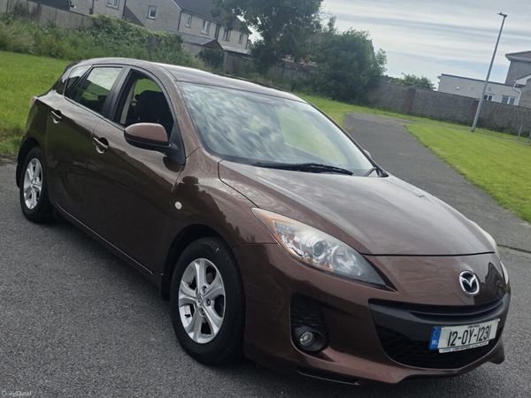 Mazda Mazda3 Hatchback, Diesel, 2012, Brown