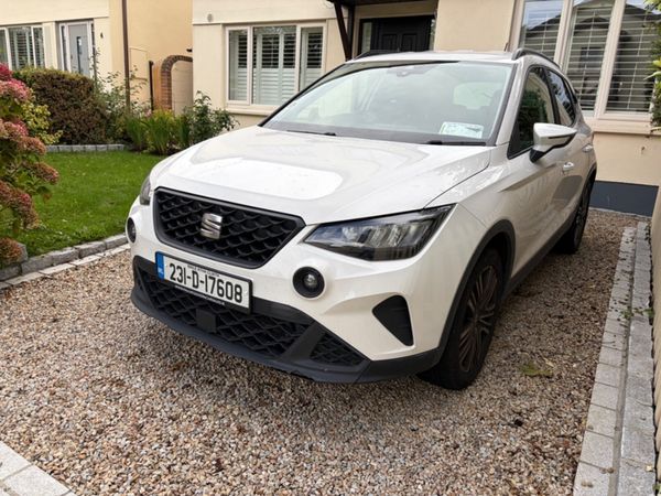 SEAT Arona Hatchback, Petrol, 2023, White