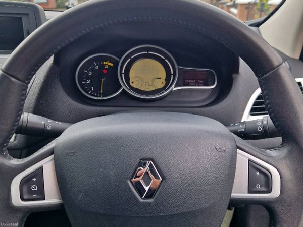 Renault Fluence Saloon, Diesel, 2011, Black