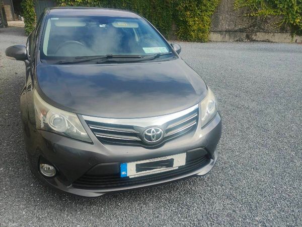 Toyota Avensis Saloon, Diesel, 2014, Grey
