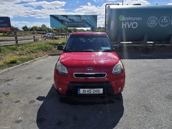 Kia Soul Hatchback, Diesel, 2010, Red