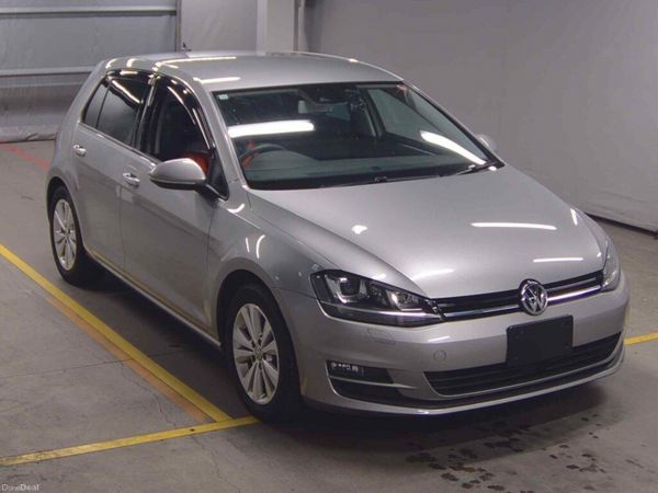 Volkswagen Golf Hatchback, Petrol, 2016, Silver